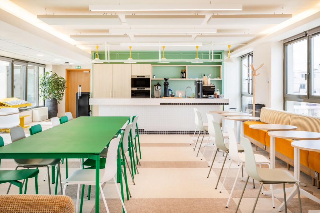 Créer des espaces inspirants : L&rsquo;intervention de Caroline Blancpain pour les bureaux du&nbsp;Figaro